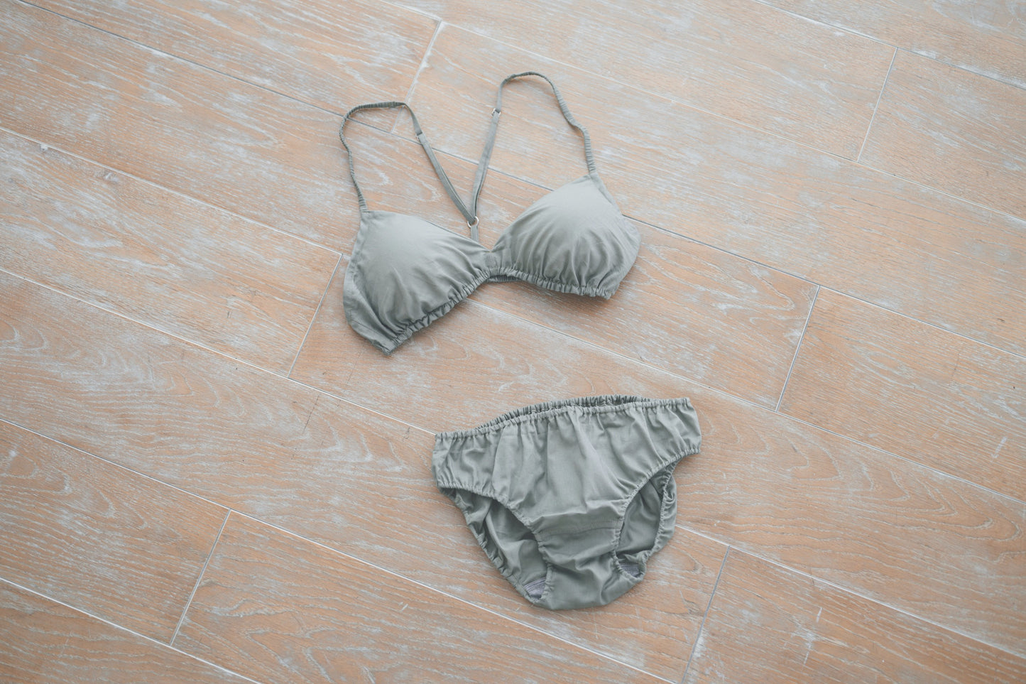 NO.24 GREY GREEN