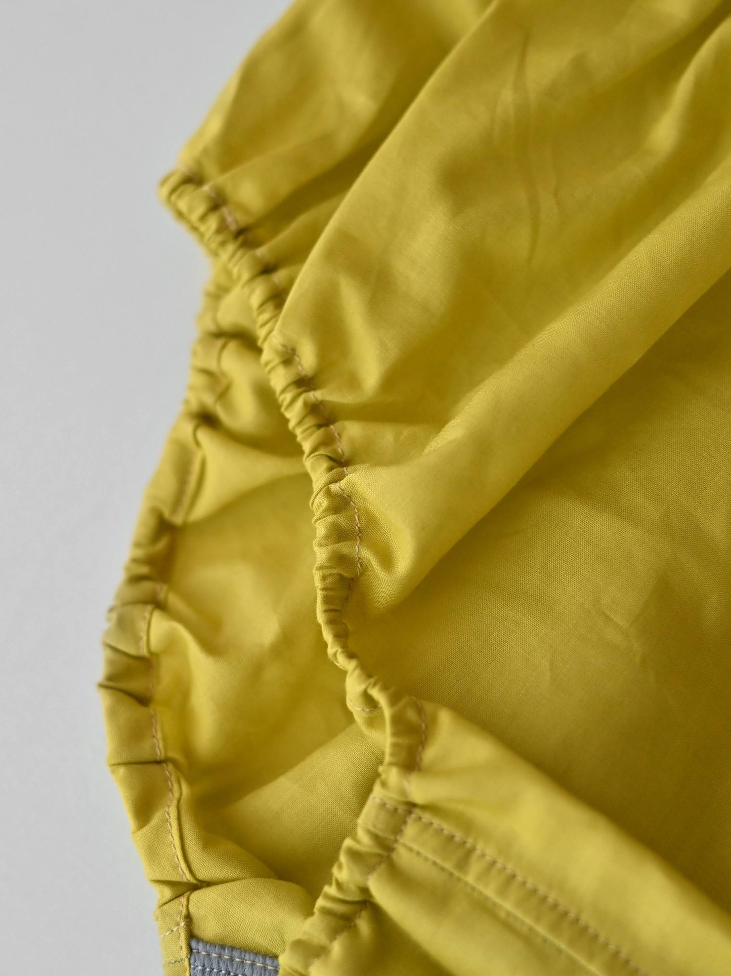 【MID】NO.4 MUSTARD 夏の光に映える、どこかヘルシーで大人っぽいマスタード。
