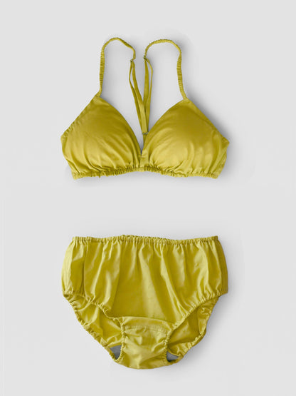 【MID】NO.4 MUSTARD 夏の光に映える、どこかヘルシーで大人っぽいマスタード。
