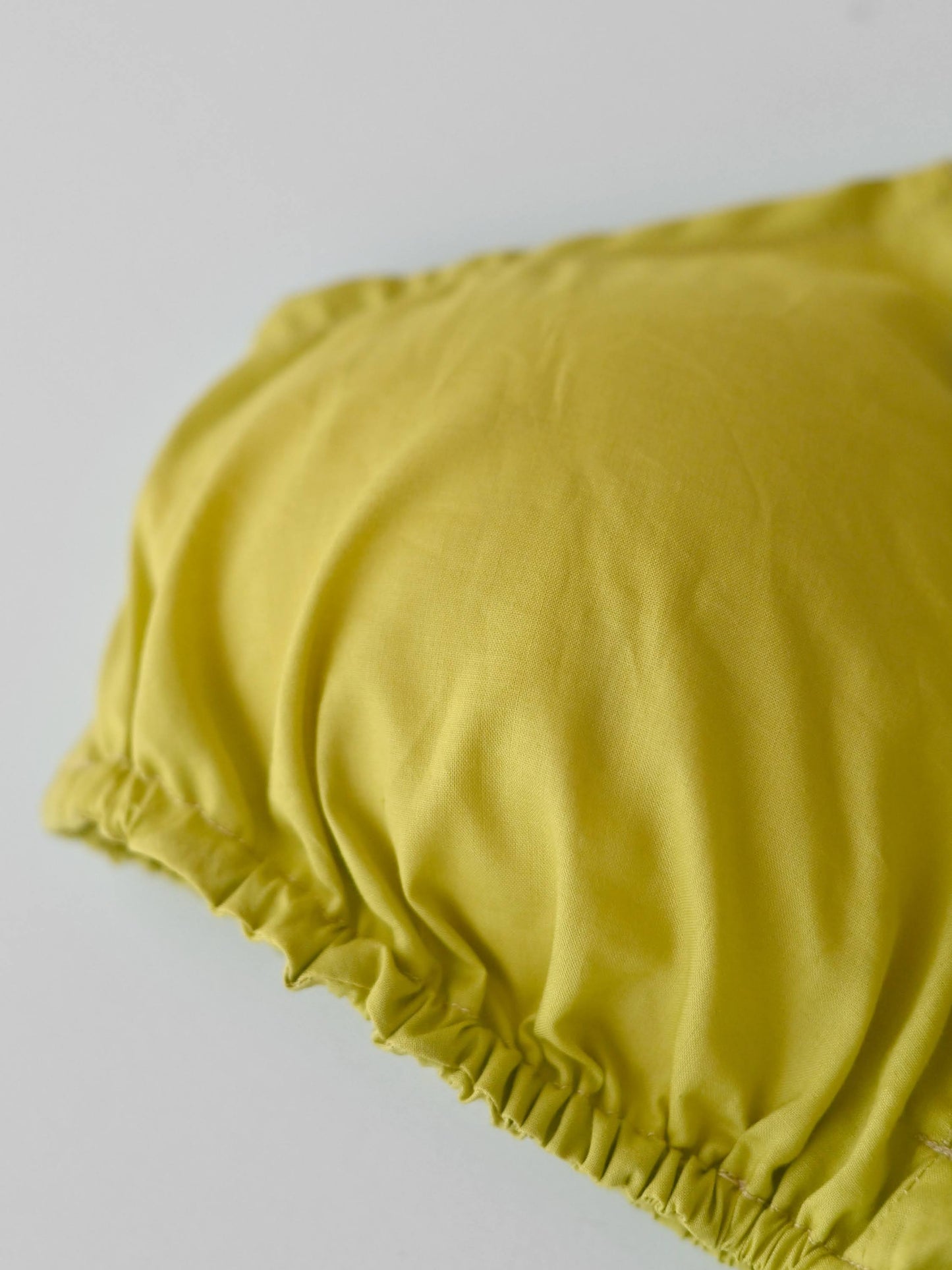 NO.4 MUSTARD BRA 夏の光に映える、どこかヘルシーで大人っぽいマスタード。