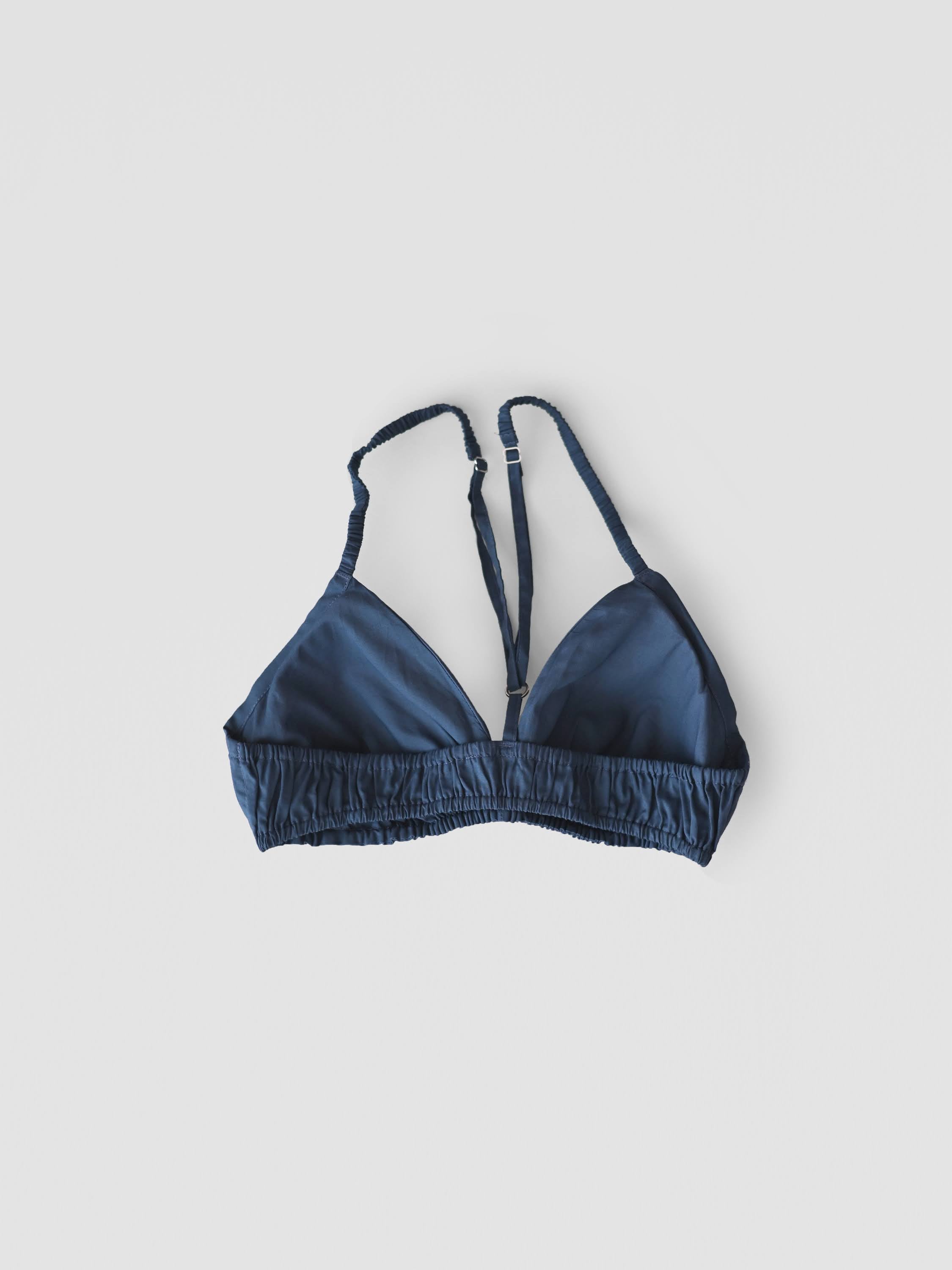 NO.25 STEEL BLUE BRA 夜明け前の、冷たく研ぎ澄まされた空気