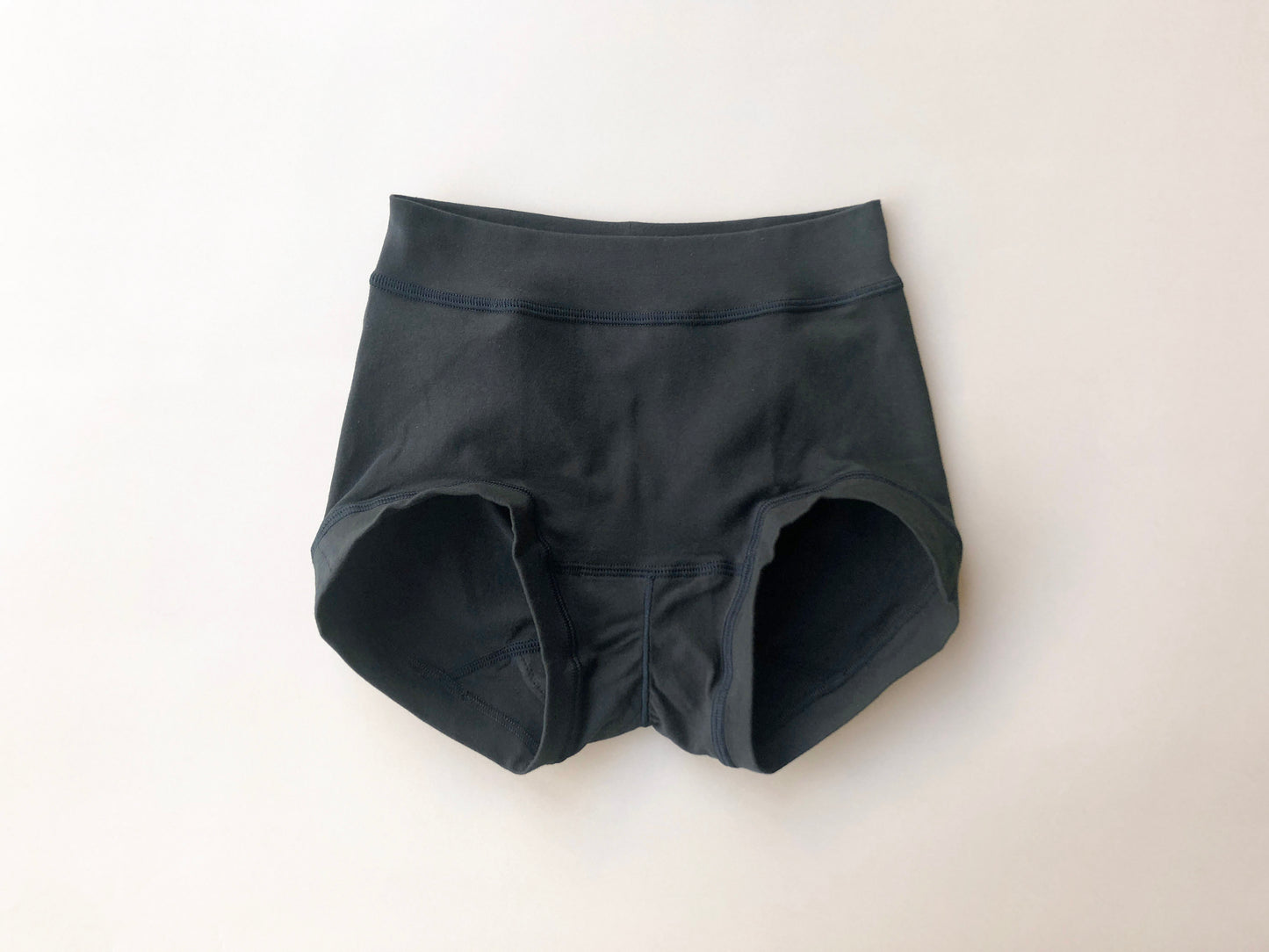 SISIFILLE PERIOD SHORTS BOX PANTS　NIGHT BLUE