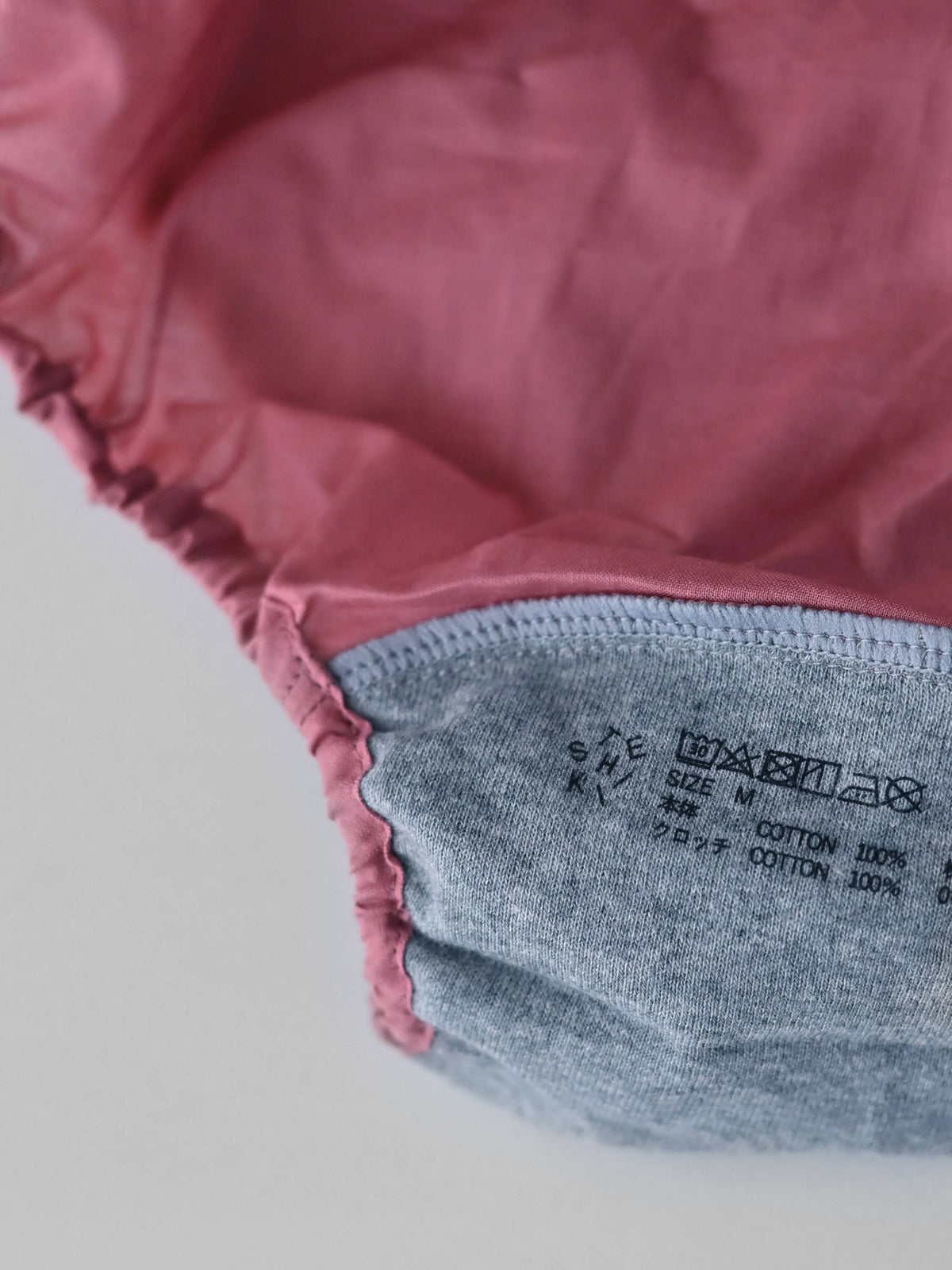 【MID】NO19 OLD ROSE PANTS　時を経て、愛着を増したバラの花びら。