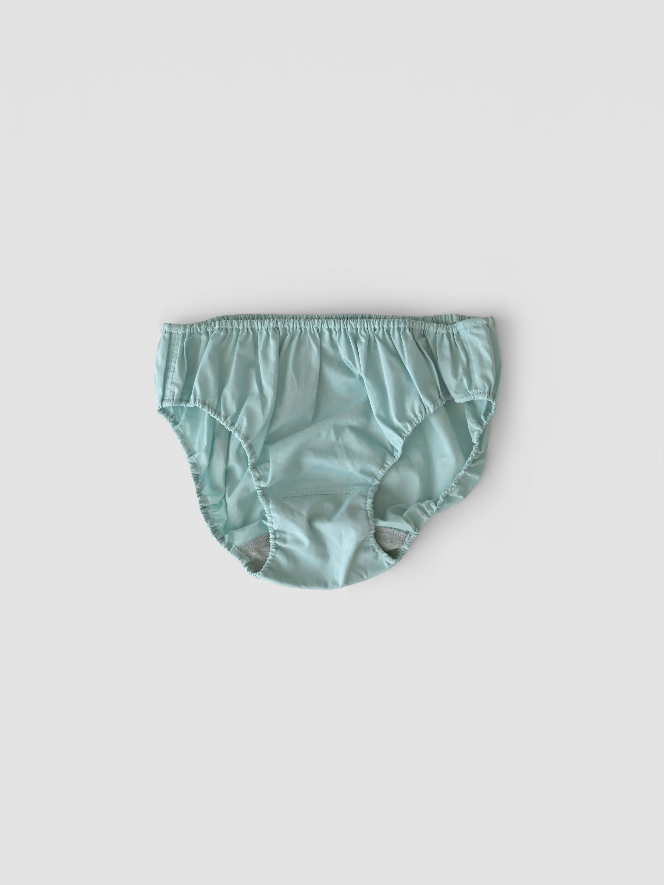 NO21 ICE GREEN PANTS 氷河や氷山の裂け目に見られる、透明感のある青