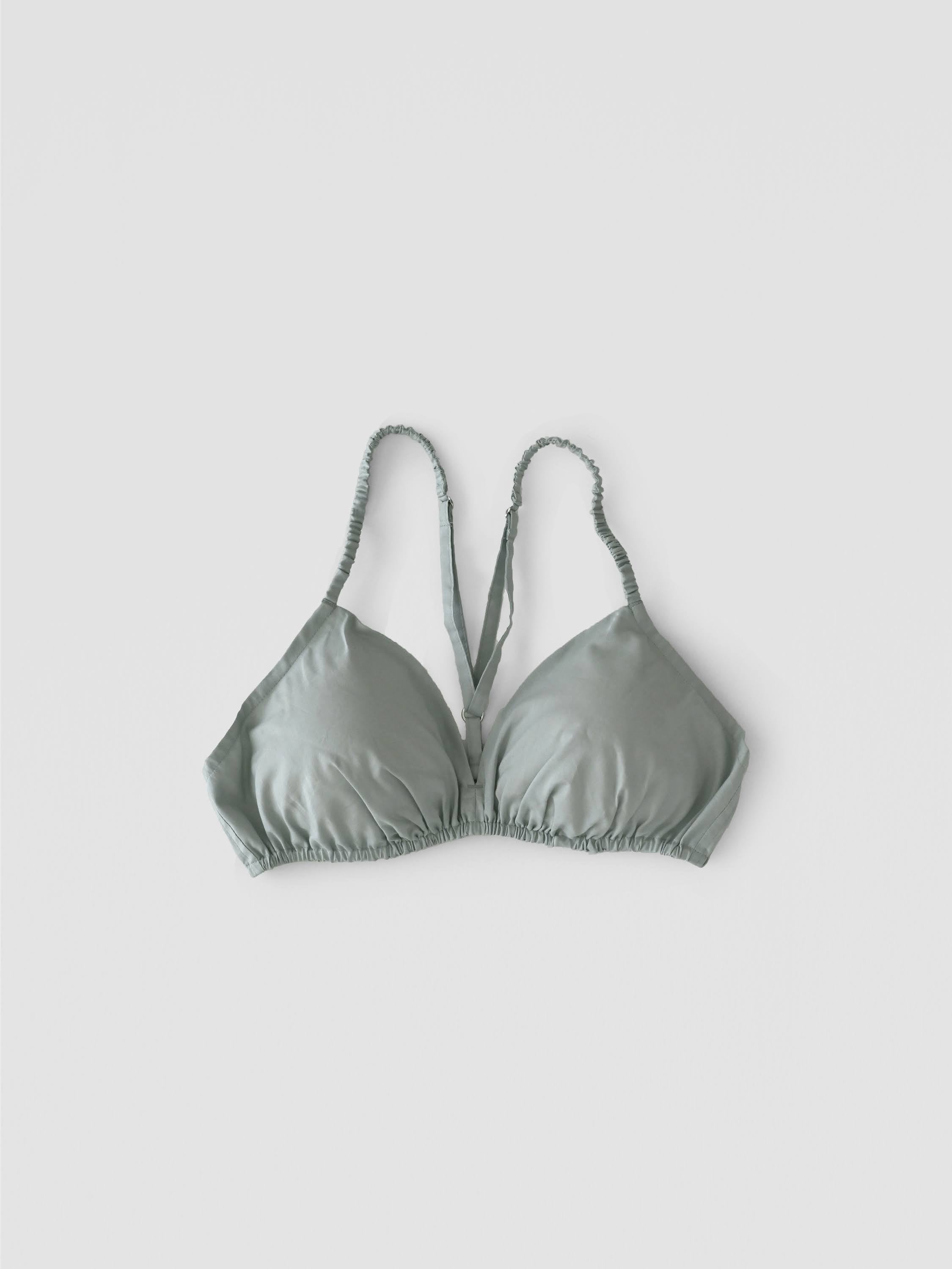 NO.2 MIST GREY BRA 夜が明け、すべてが白く煙る朝の静寂の色